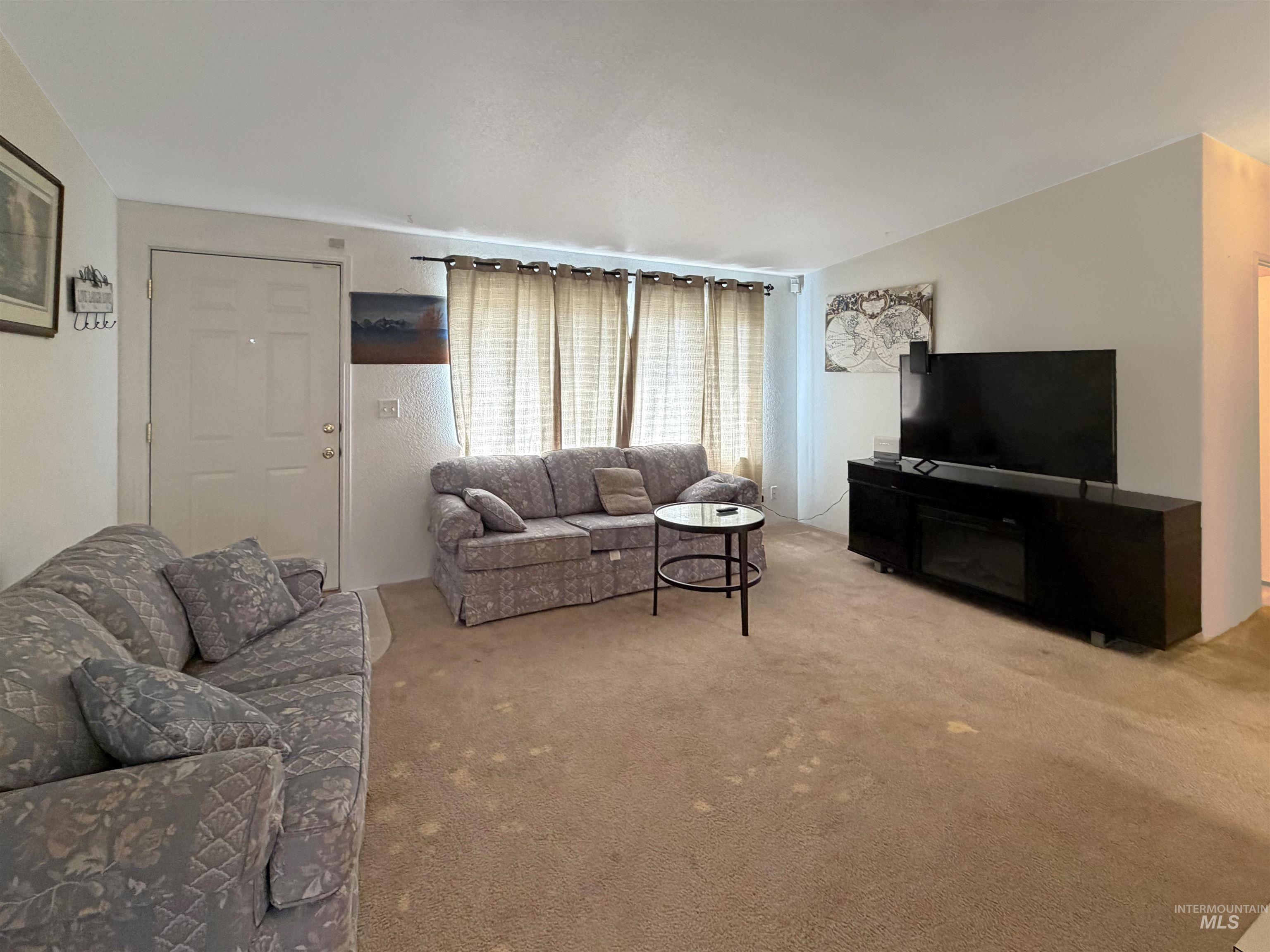 2102 Westwind Court Property Photo 12