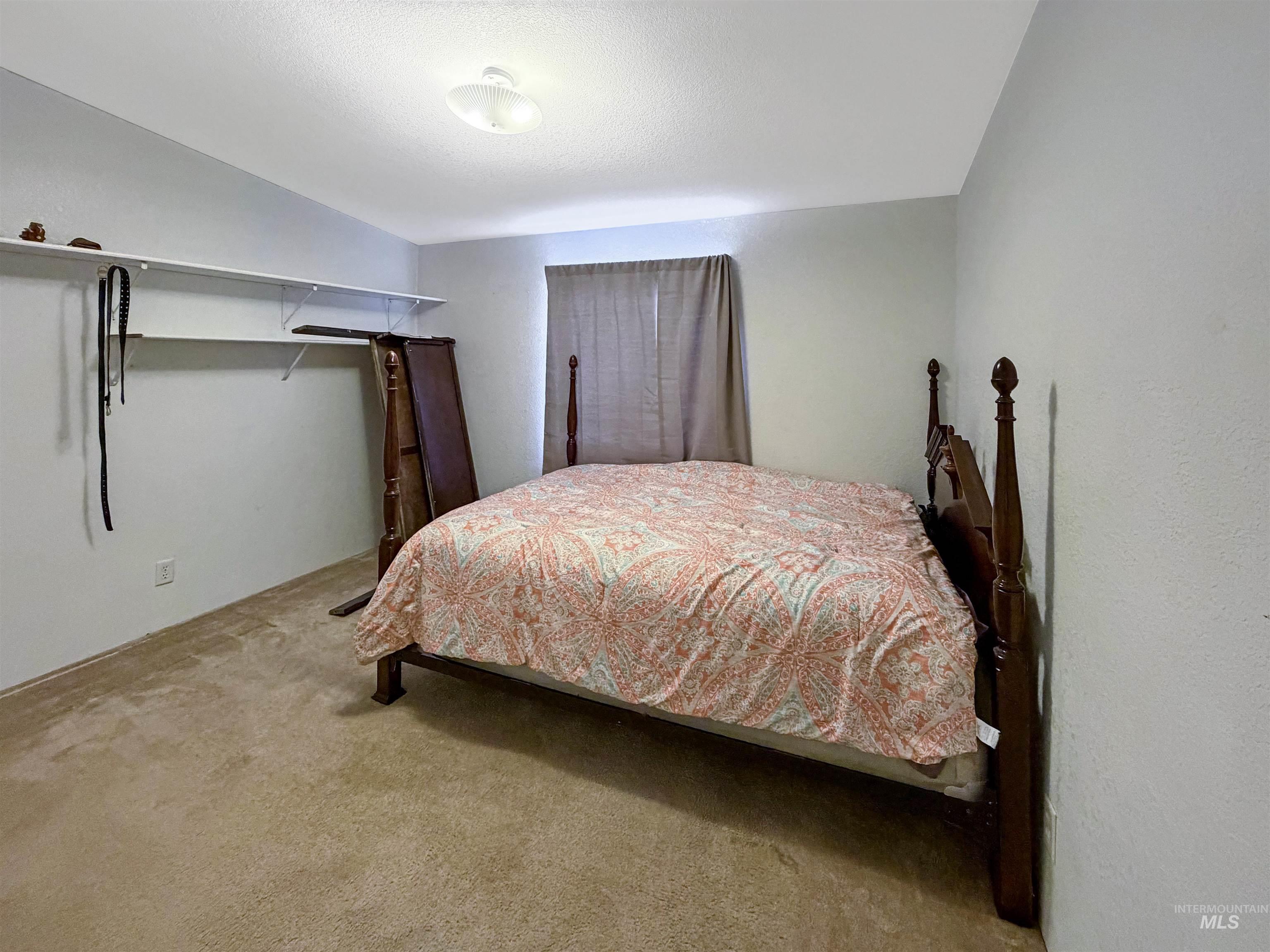 2102 Westwind Court Property Photo 17