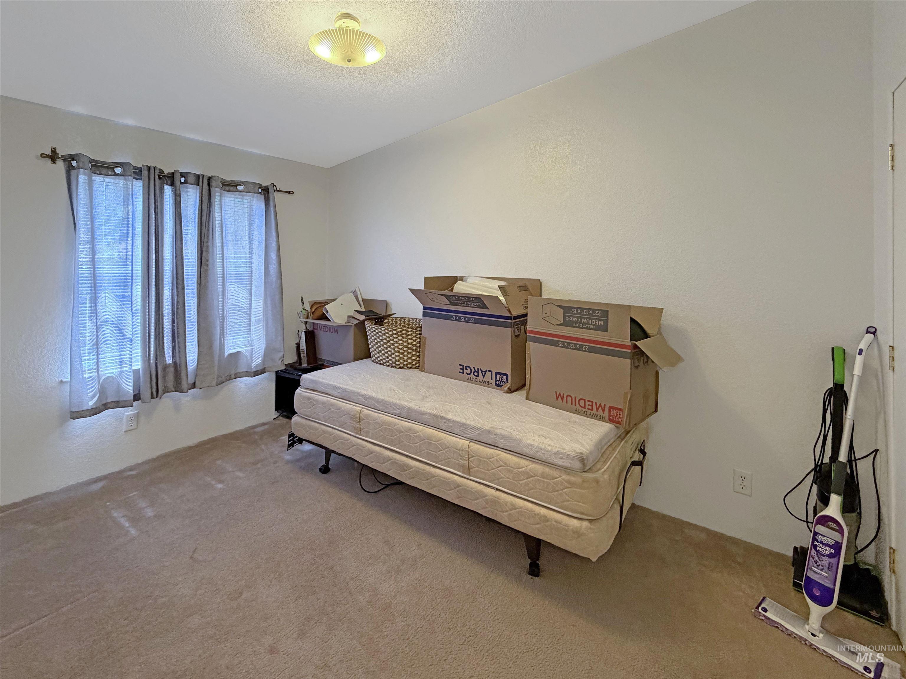 2102 Westwind Court Property Photo 18