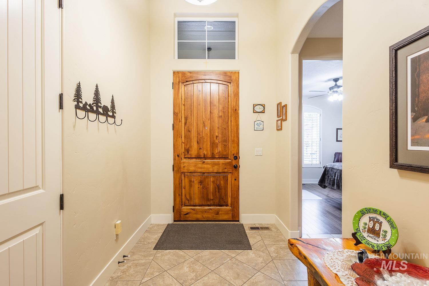 178 E Rio Colinas Dr. Property Photo 3