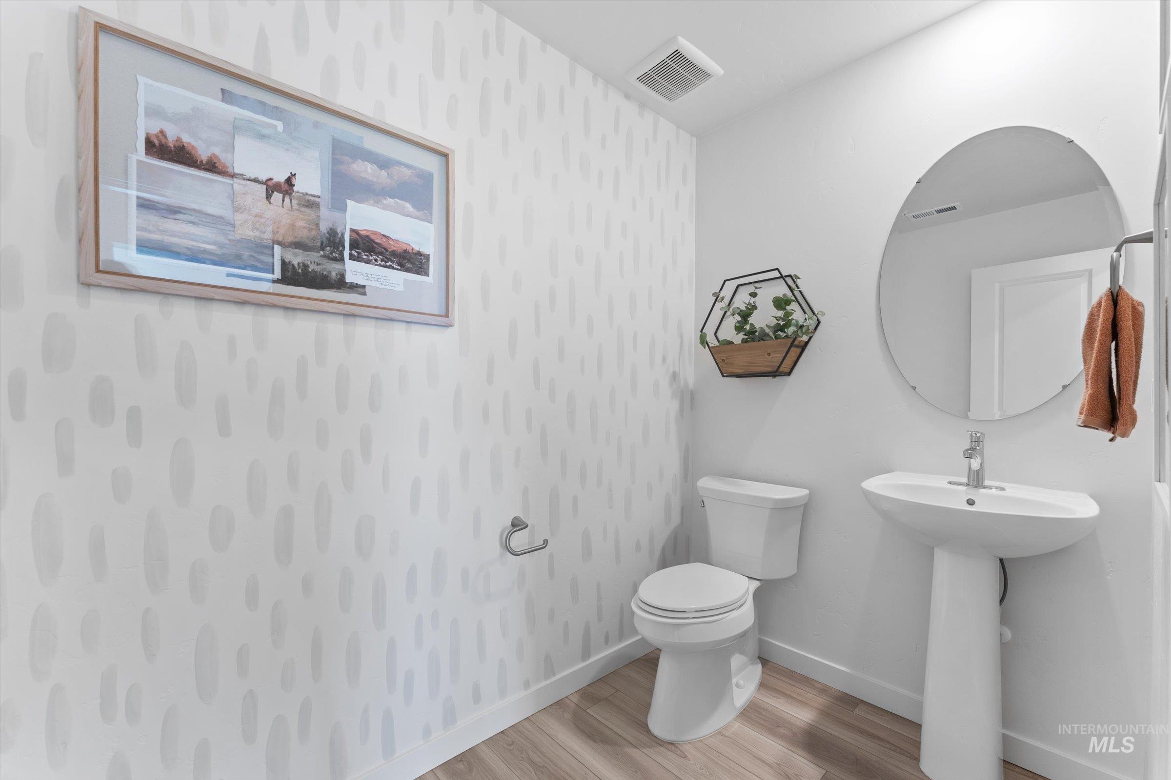 7925 E Beaufort St Property Photo 13