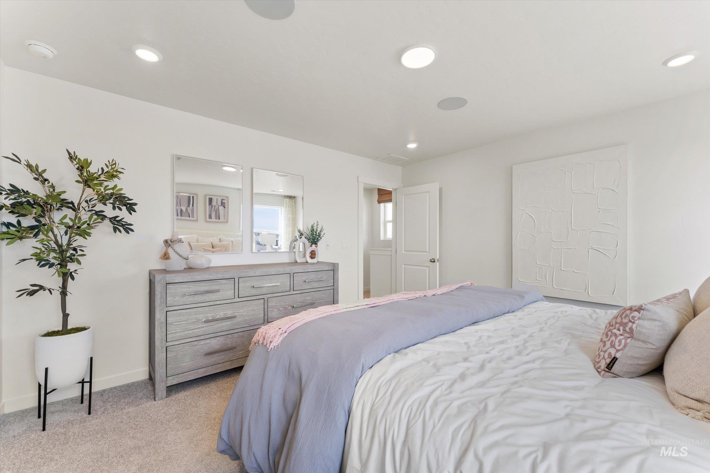 7925 E Beaufort St Property Photo 15