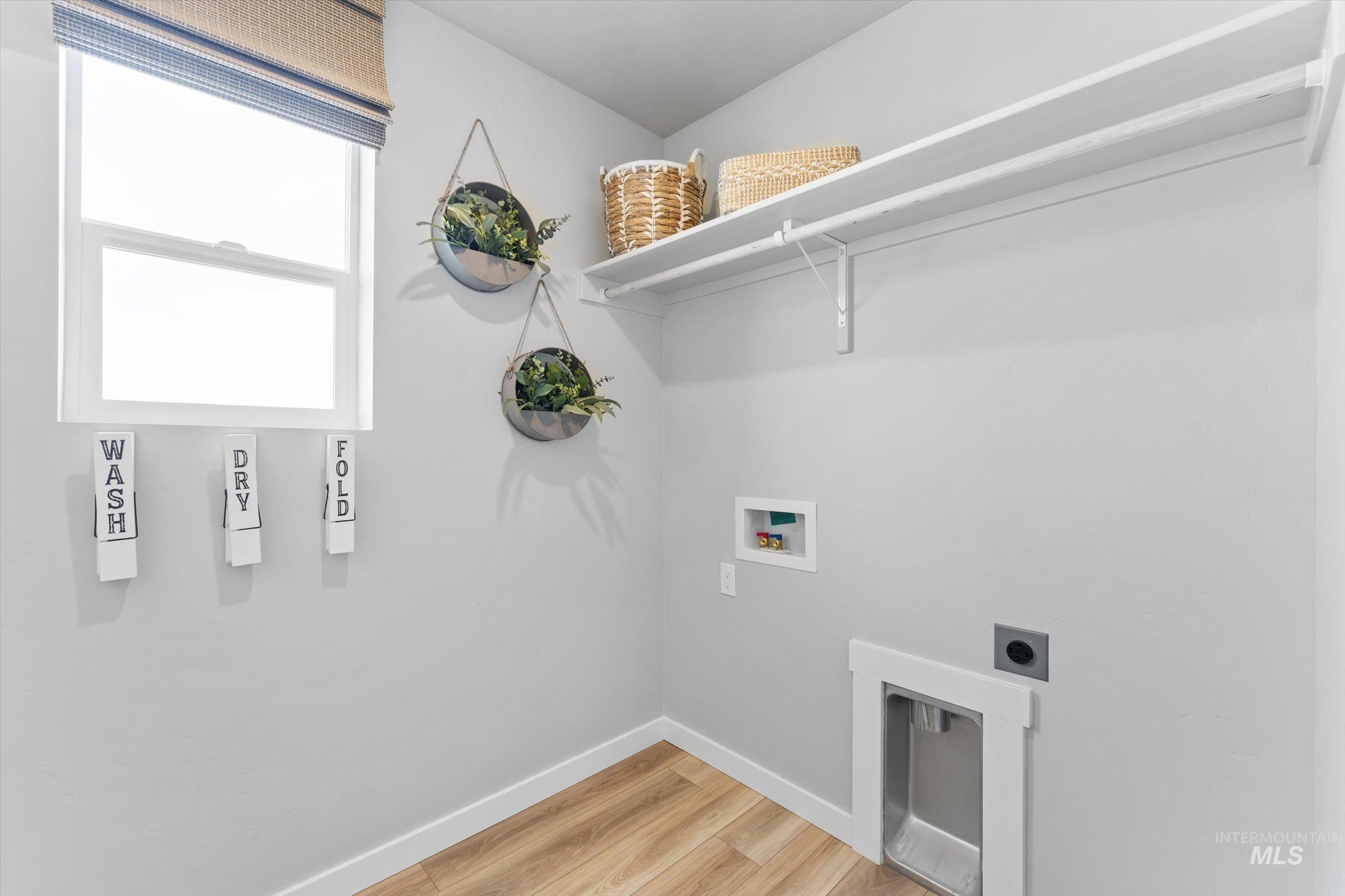7925 E Beaufort St Property Photo 20