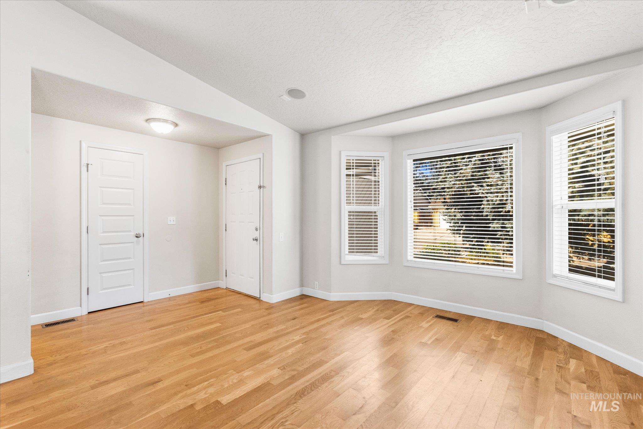 4778 N Wisteria Pl Property Photo 3