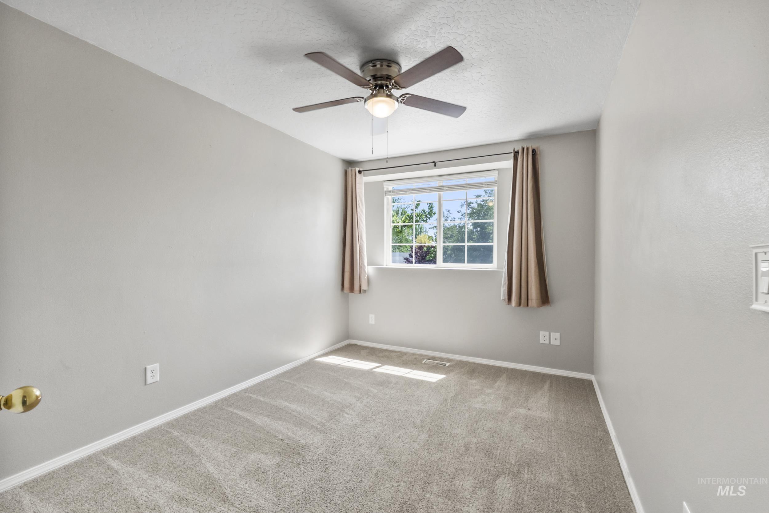 214 E Screech Owl Dr. Property Photo 27