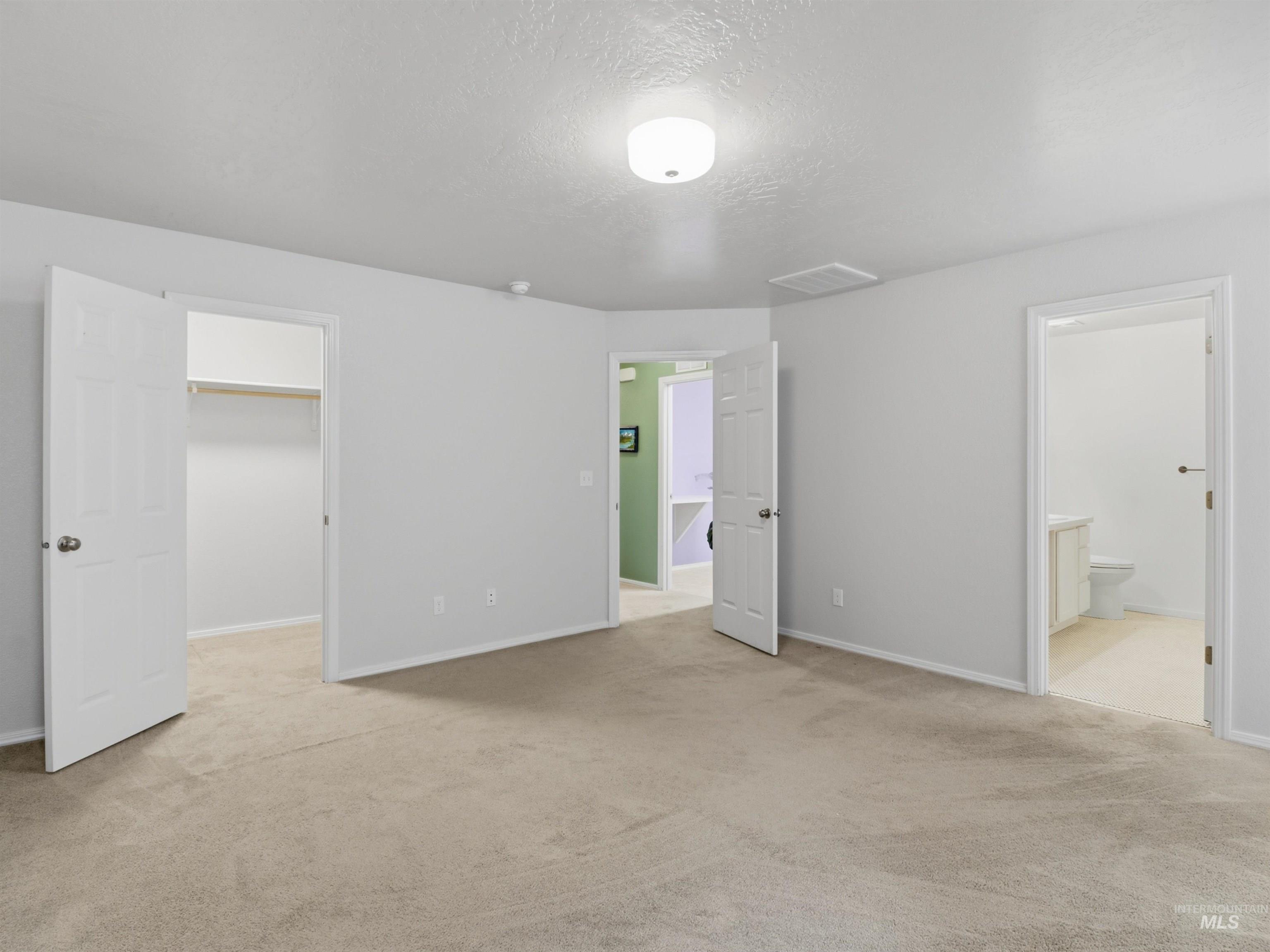 1679 W Sahara Dr. Property Photo 14