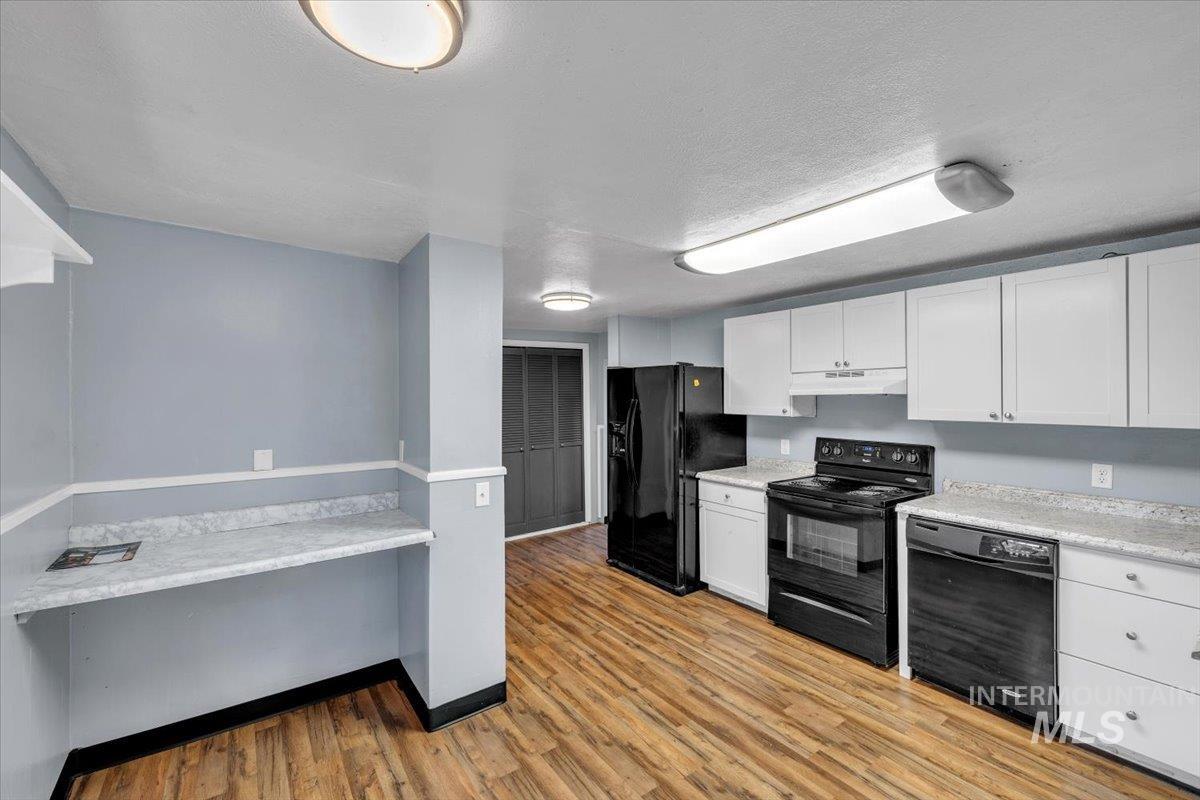 22 N Sunset St Property Photo 11