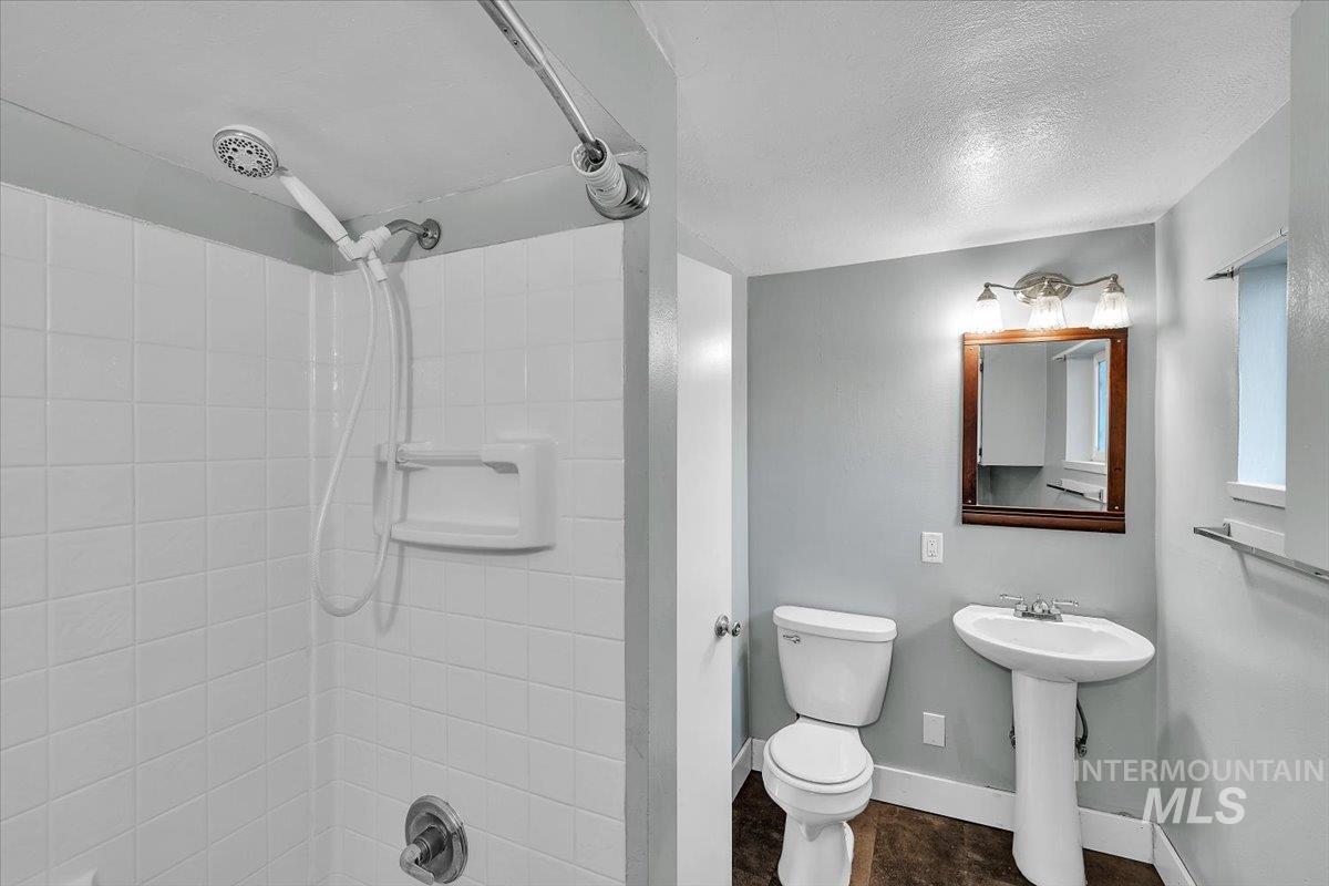 22 N Sunset St Property Photo 17