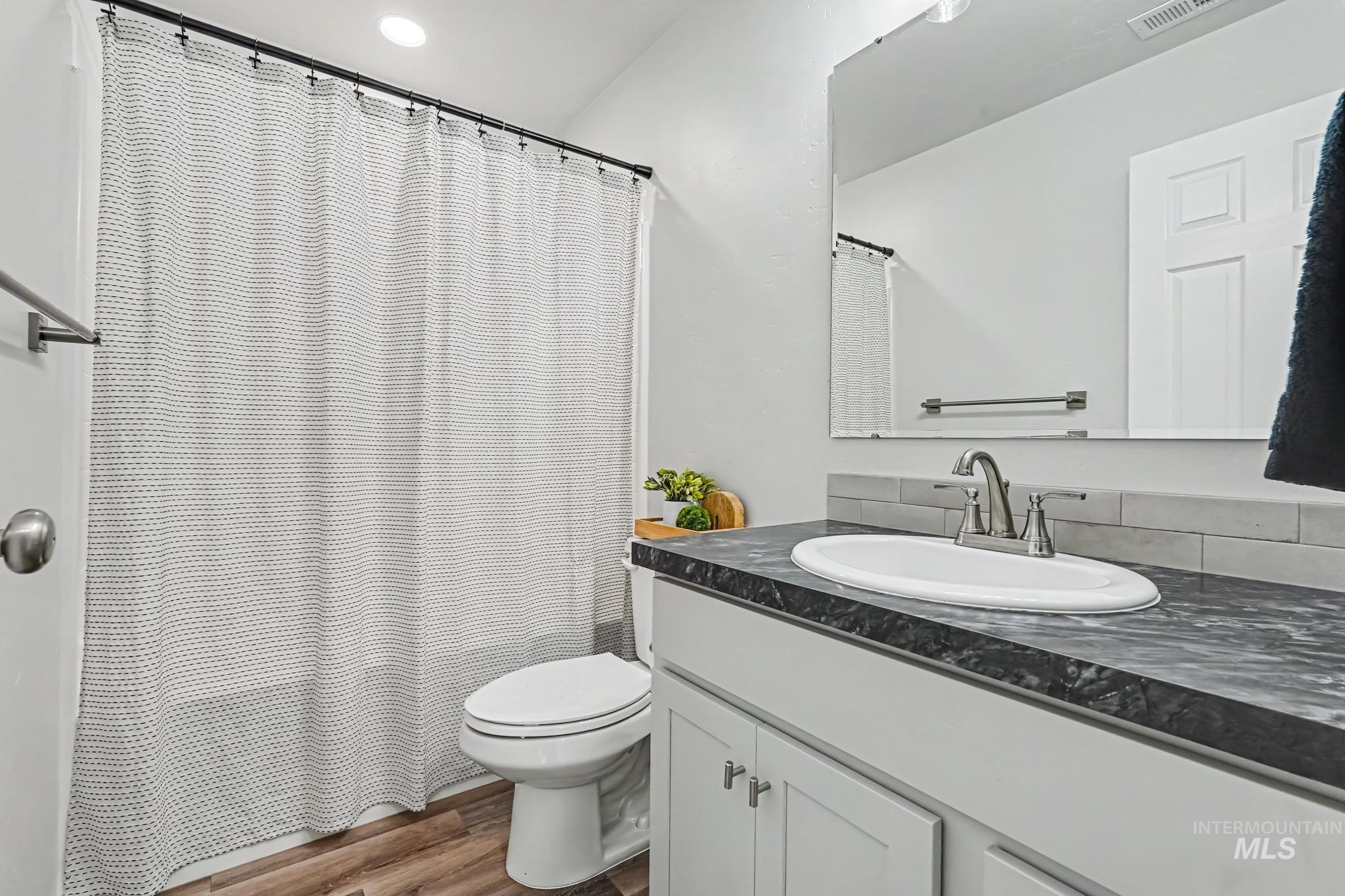 16847 Courtney Way Property Photo 19