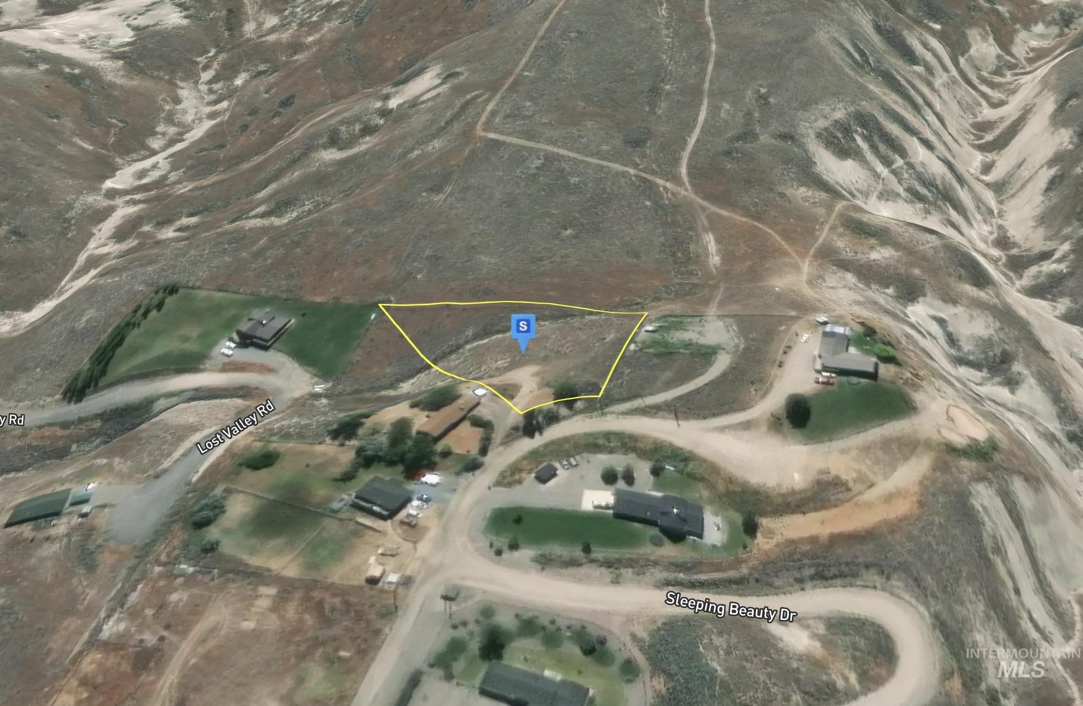 8 Twin Sister Cir Property Photo 2