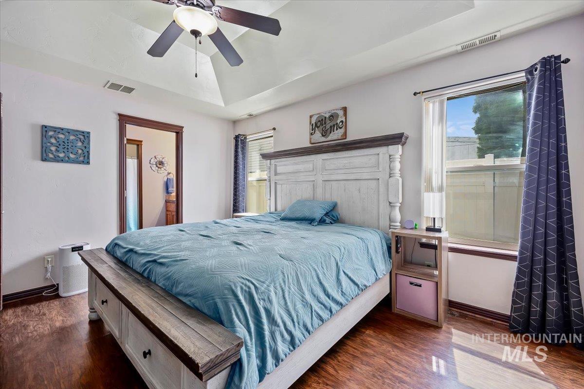 615 Garnet St. Property Photo 17