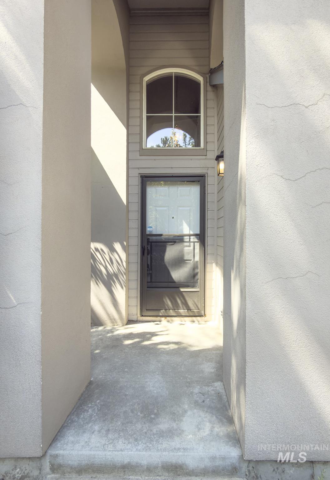 2301 N Swainson Ave Property Photo 4