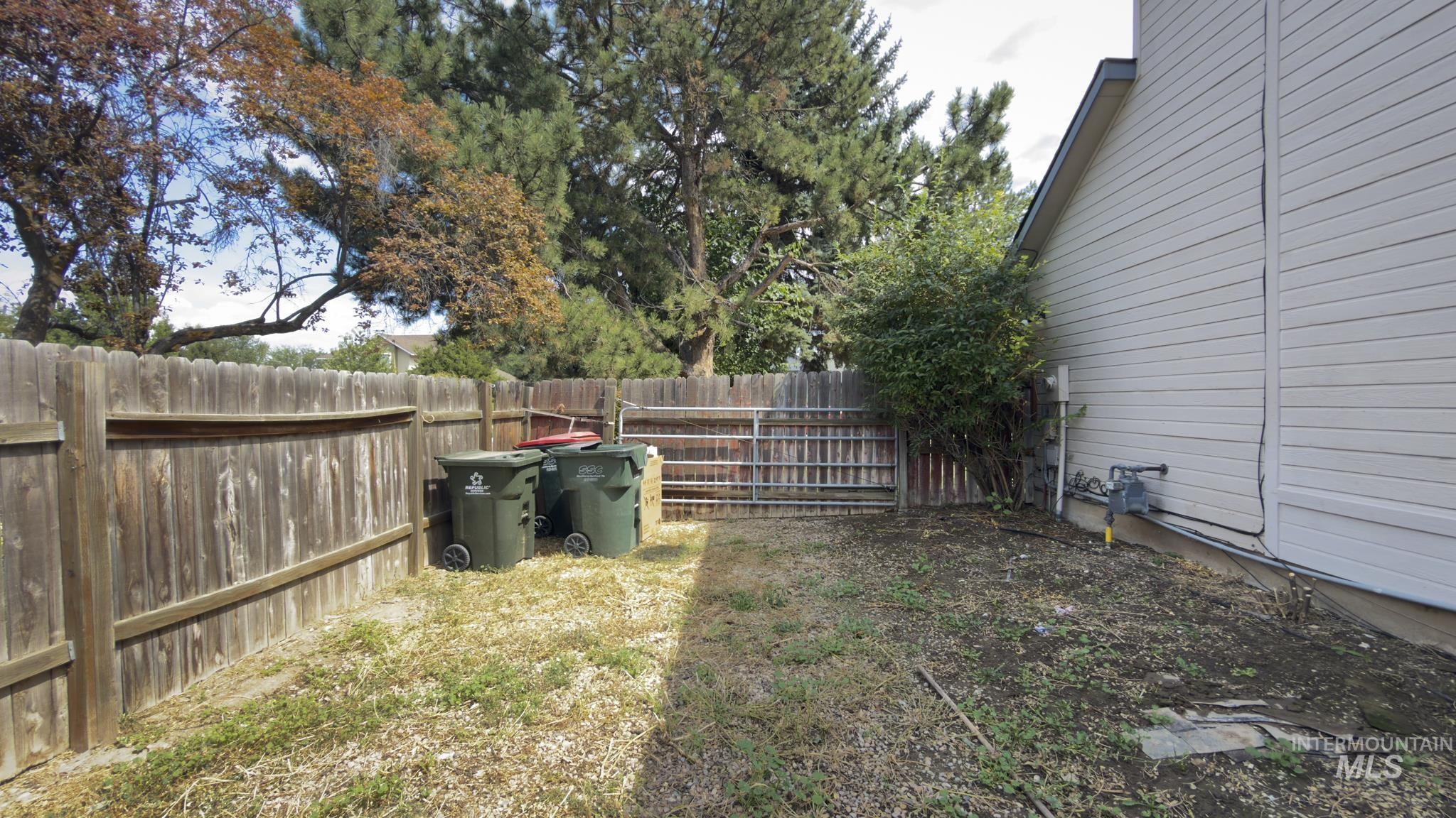 2301 N Swainson Ave Property Photo 46