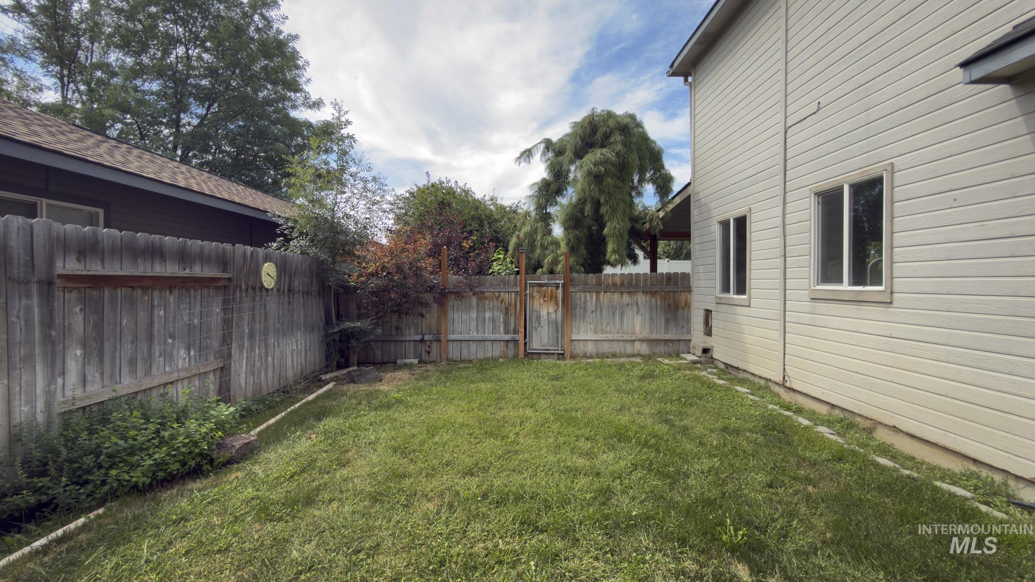 2301 N Swainson Ave Property Photo 47