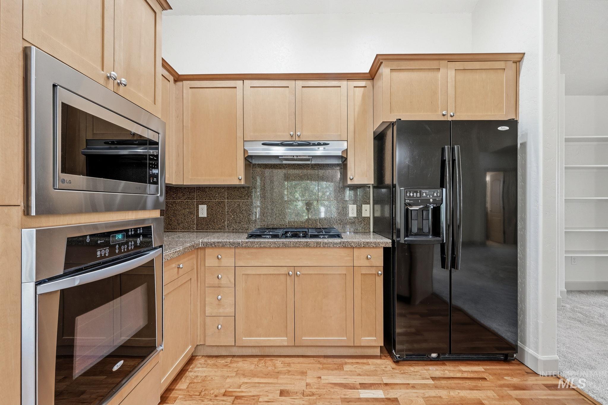 1136 E Winding Creek Dr Property Photo 20