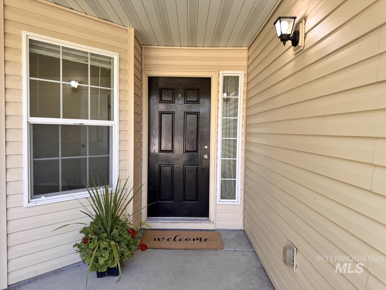 2237 W Lake Pointe Ct Property Photo 5