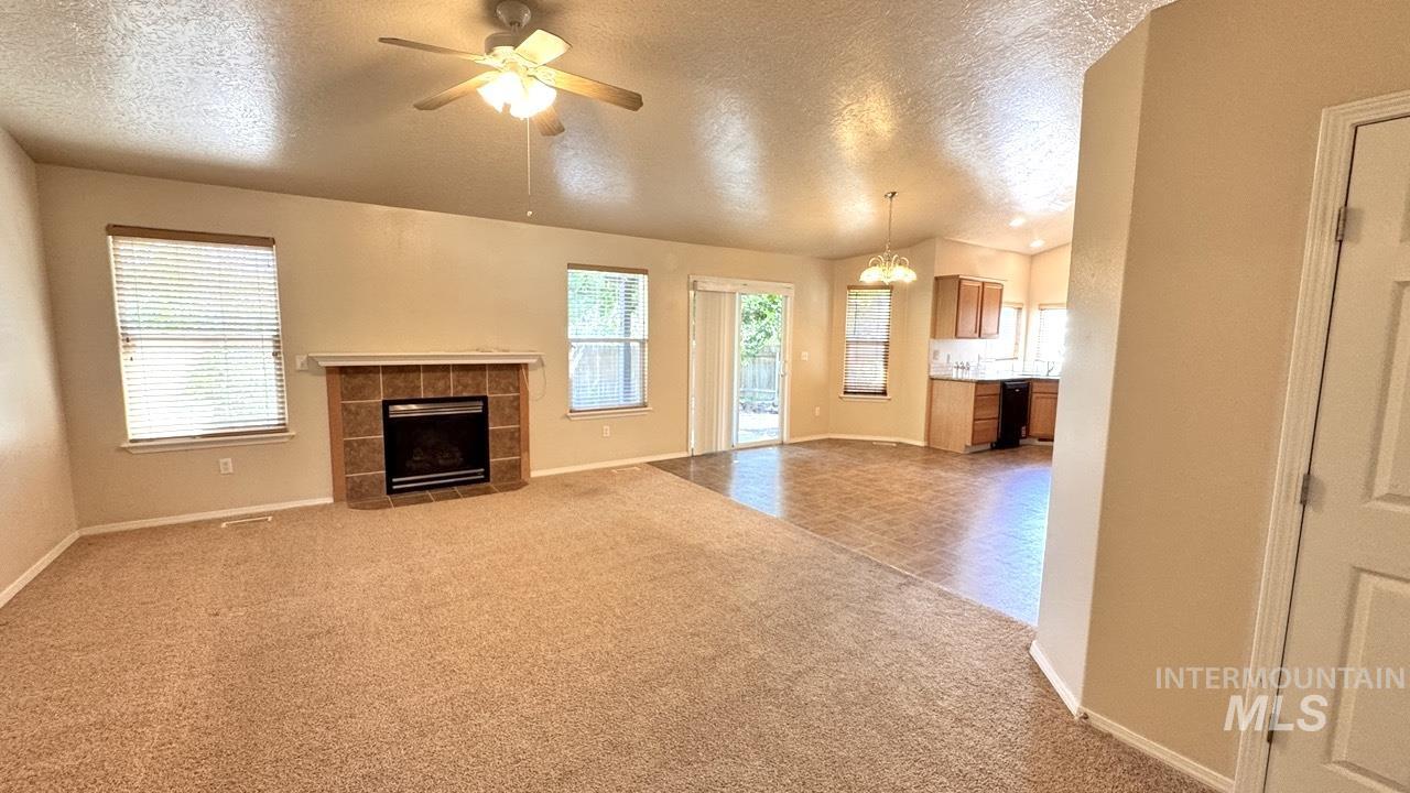 2237 W Lake Pointe Ct Property Photo 7