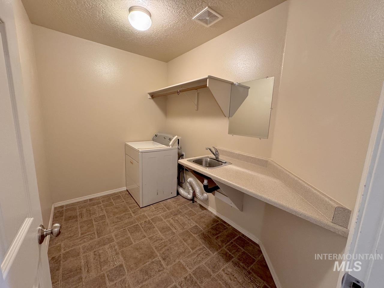 2237 W Lake Pointe Ct Property Photo 13