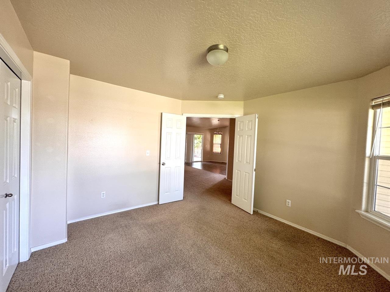 2237 W Lake Pointe Ct Property Photo 15