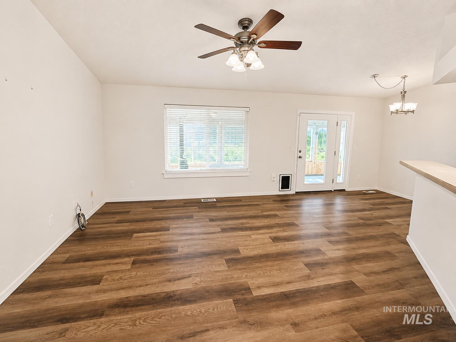 3200 Sherman Ct Property Photo 4