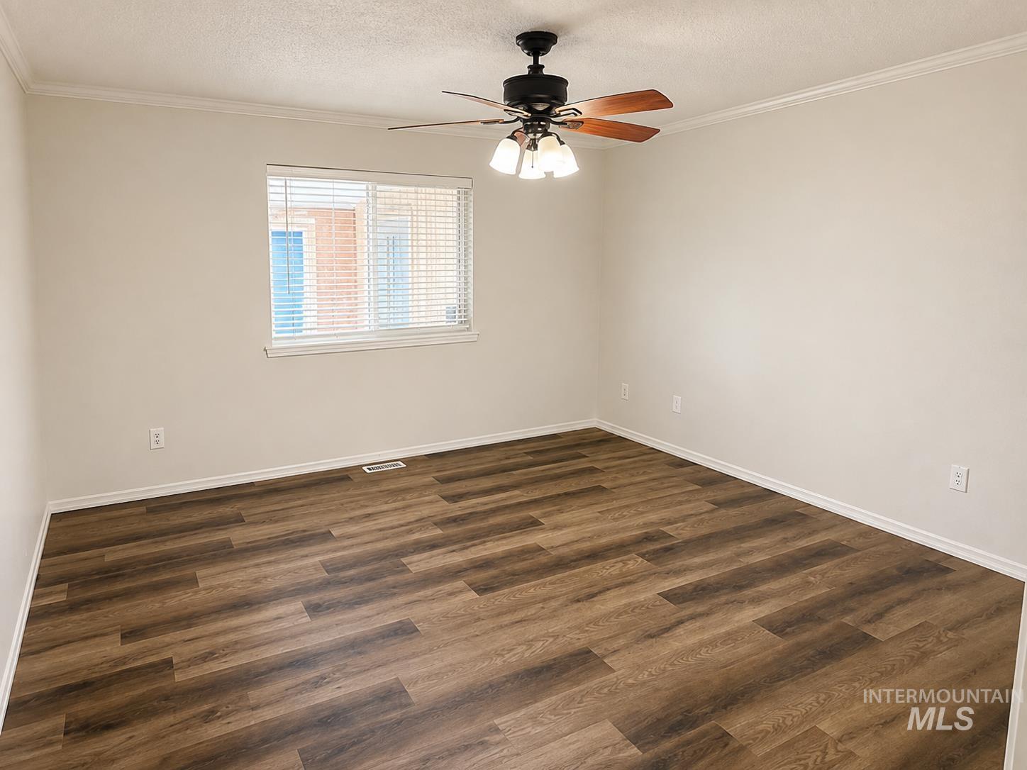 3200 Sherman Ct Property Photo 5