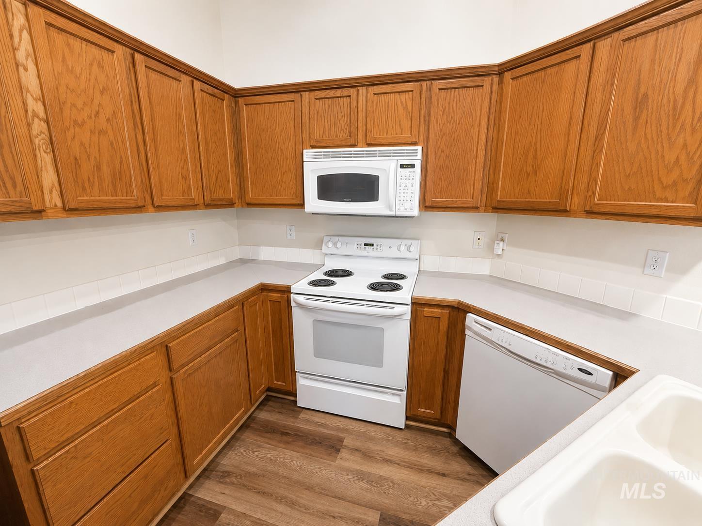 3200 Sherman Ct Property Photo 7