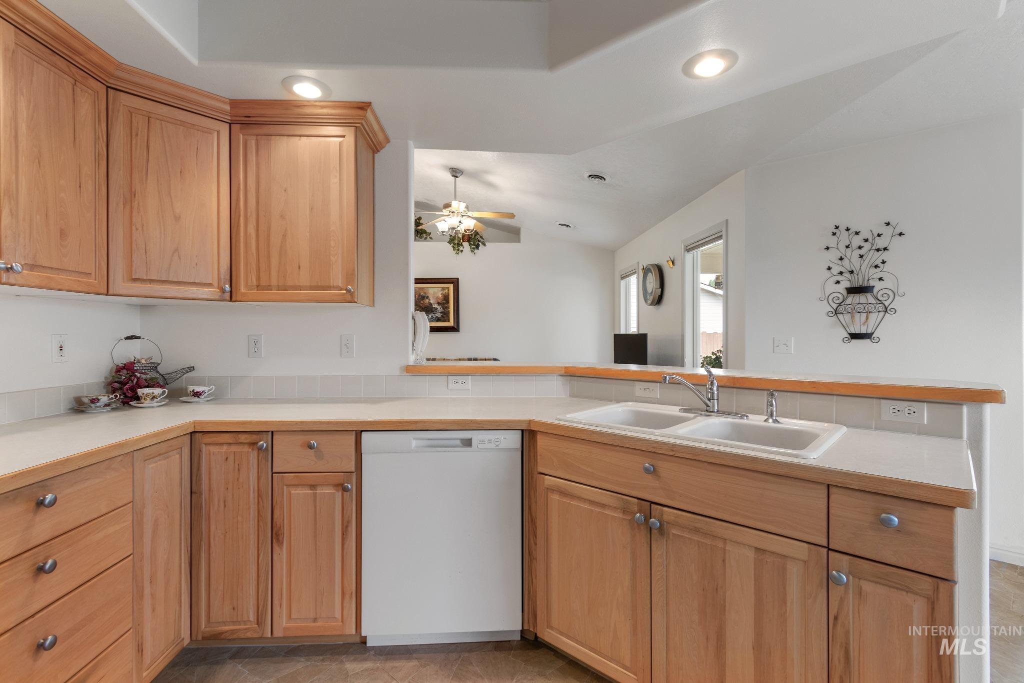 2150 W Stonefly Pl Property Photo 11