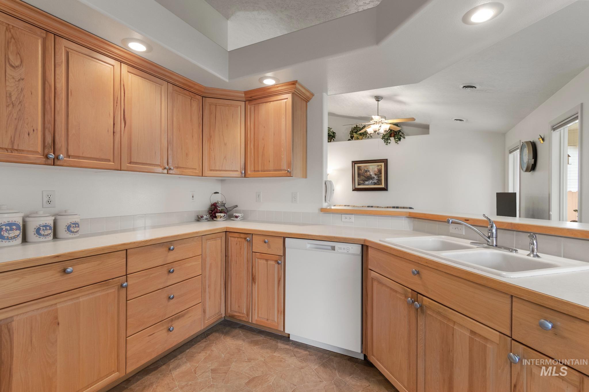 2150 W Stonefly Pl Property Photo 12