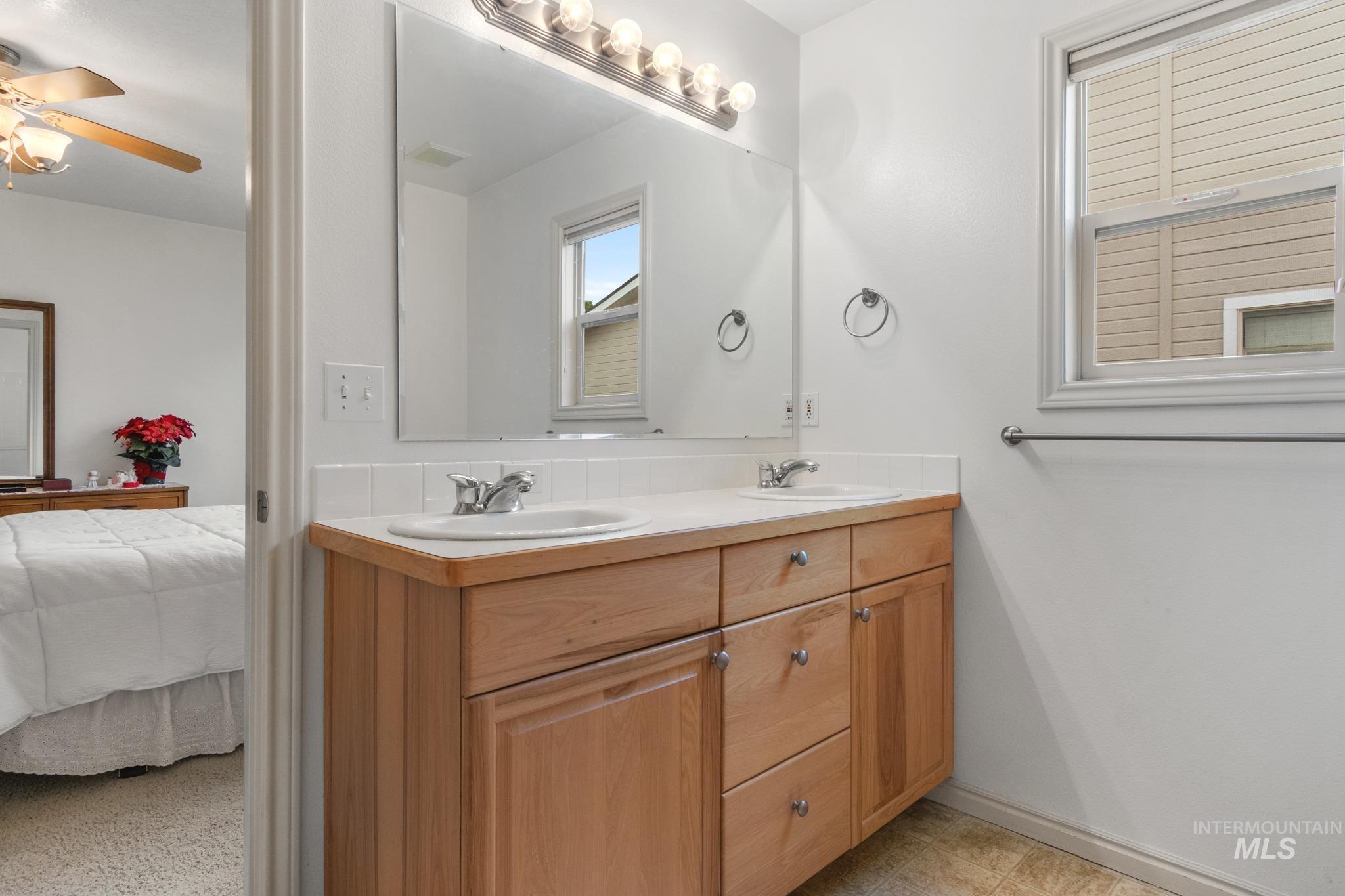 2150 W Stonefly Pl Property Photo 22