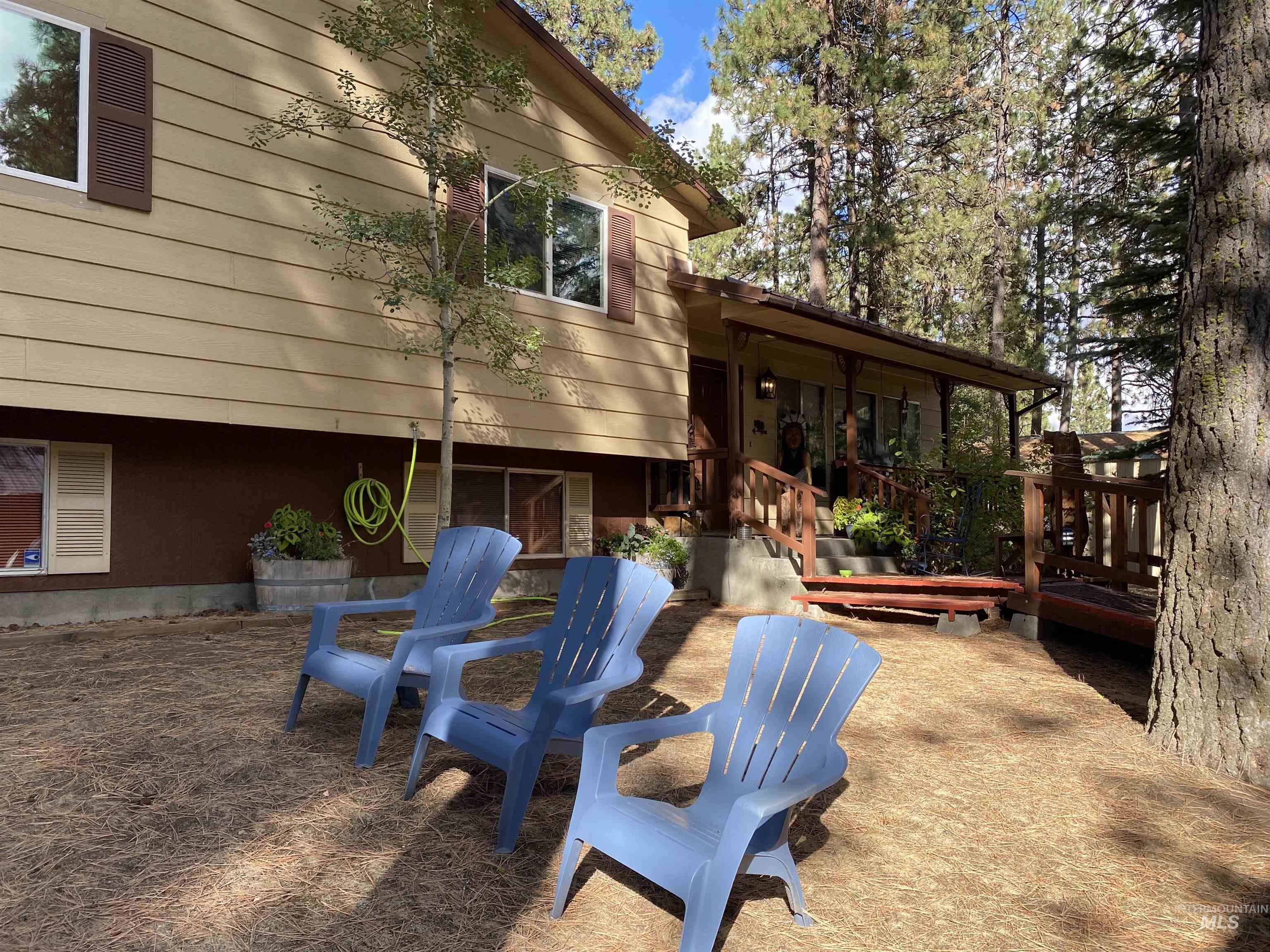 813 Camas St Property Photo 34