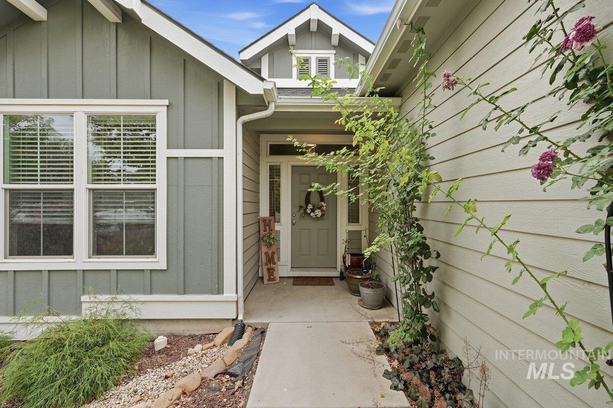 16736 N Fielding Way Property Photo 2