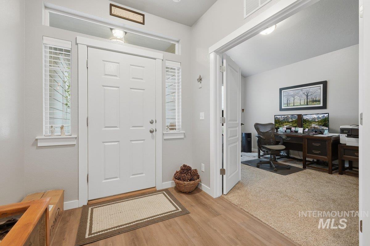 16736 N Fielding Way Property Photo 4
