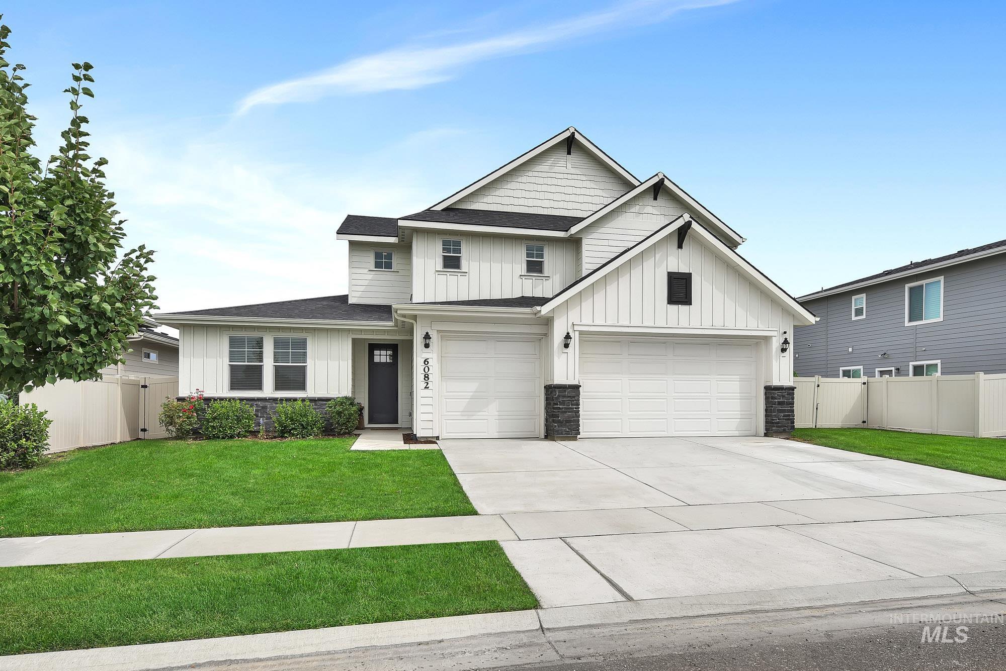 6082 E Canyon Crossing Dr. Property Photo 1