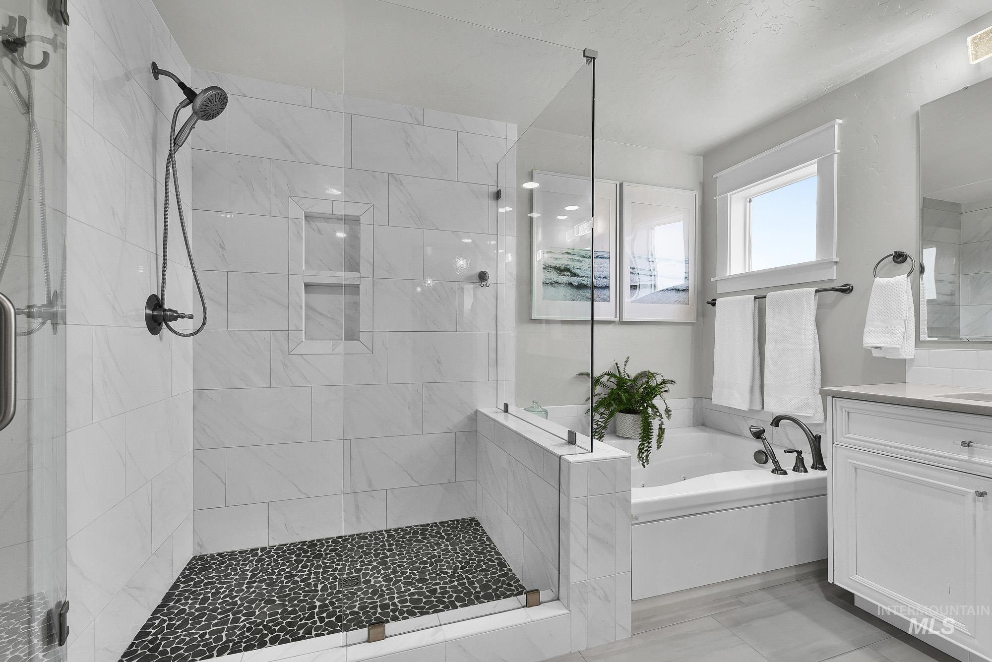 6082 E Canyon Crossing Dr. Property Photo 30