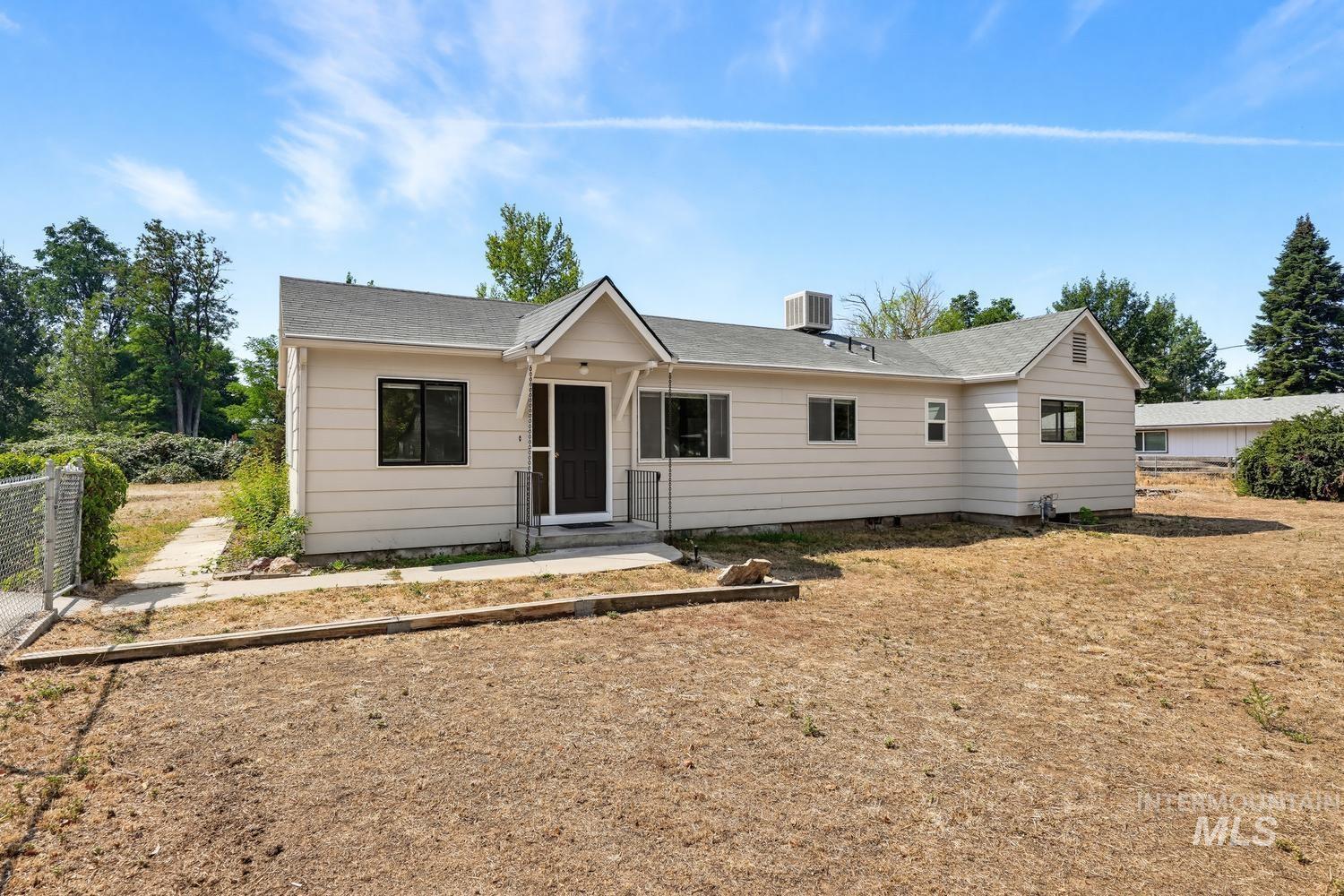 4721 W Cassia Property Photo 2
