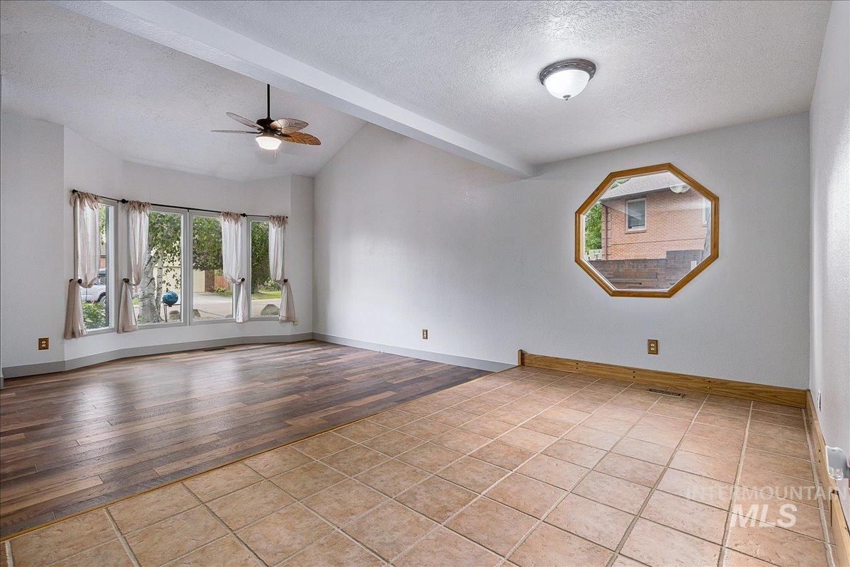 1890 N Incline Way Property Photo 17