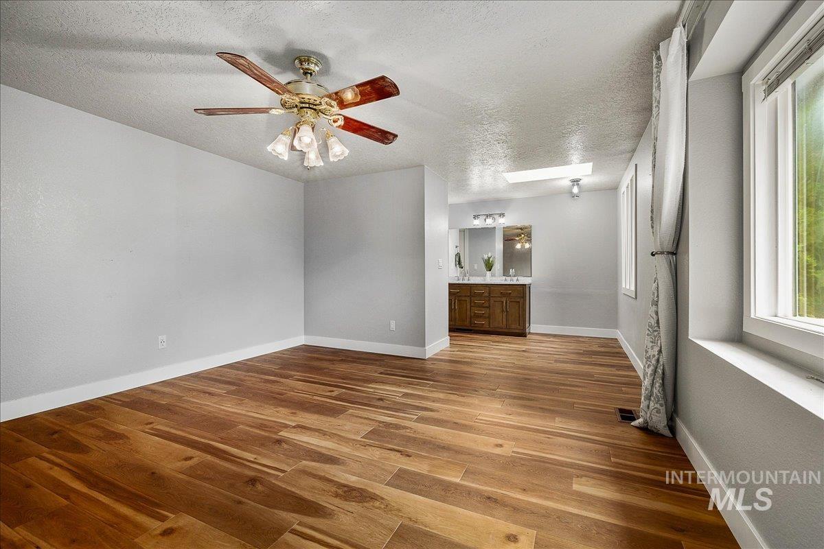 1890 N Incline Way Property Photo 21