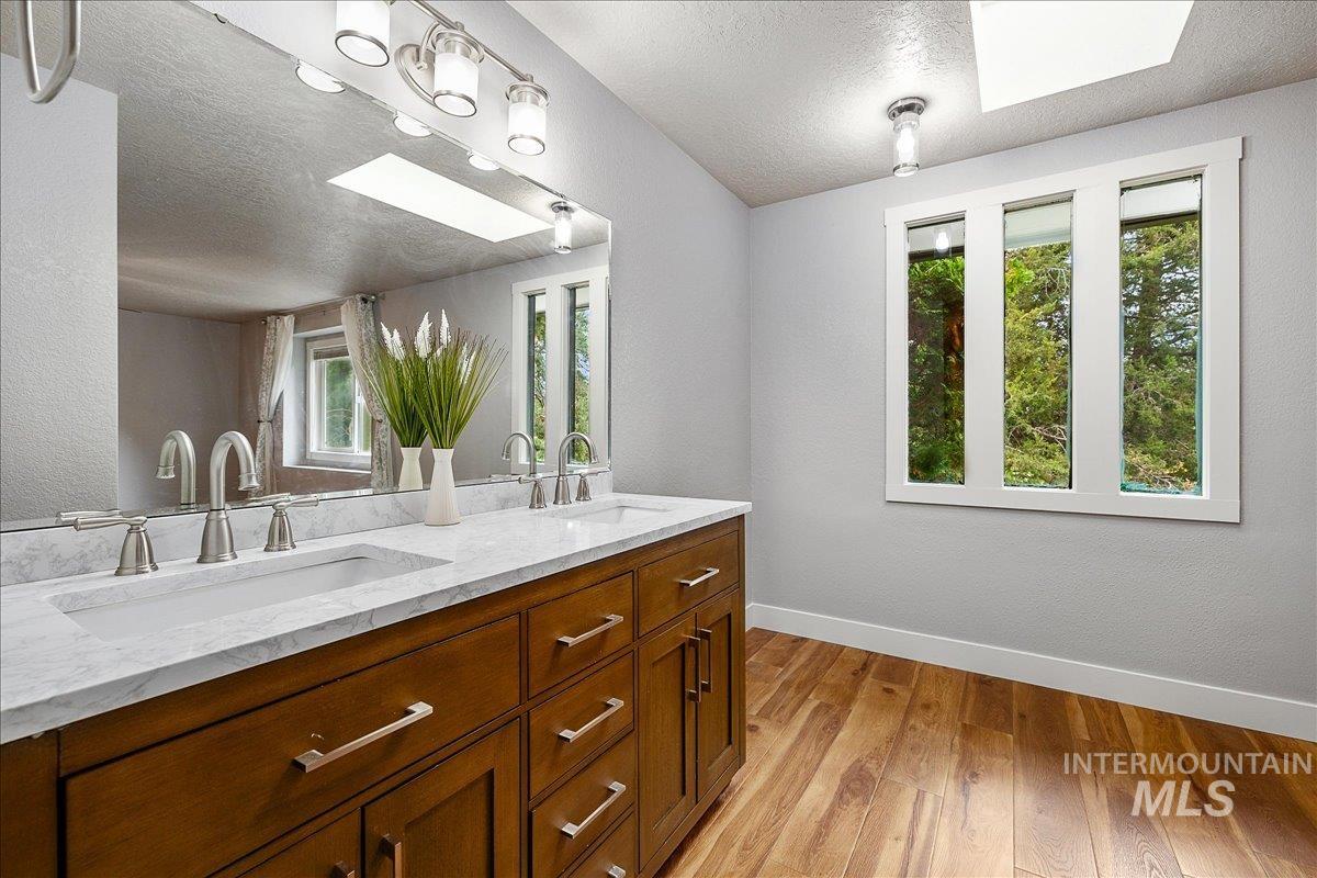 1890 N Incline Way Property Photo 24