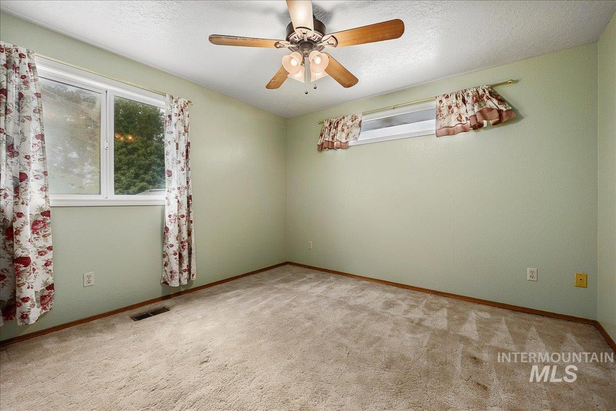 1890 N Incline Way Property Photo 28
