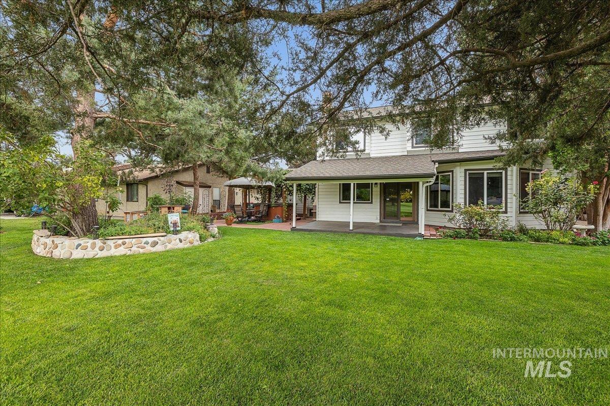 1890 N Incline Way Property Photo 35
