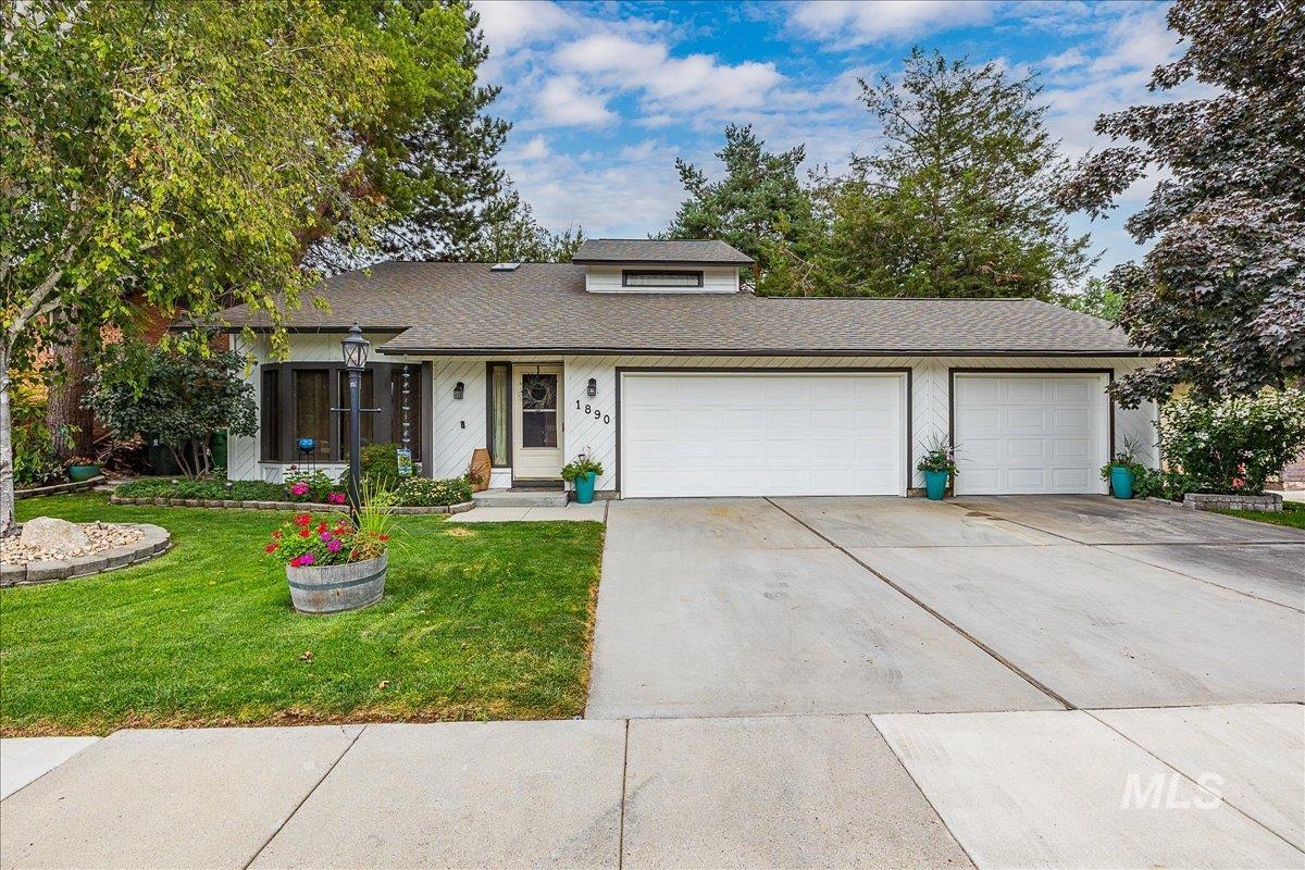 1890 N Incline Way Property Photo 48