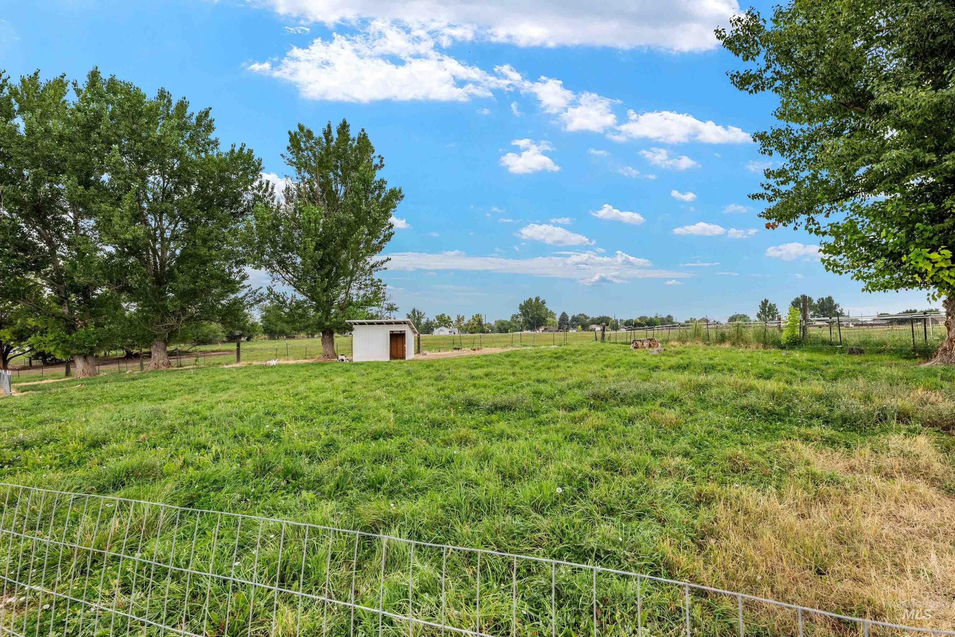35 S Pit Lane Property Photo 36