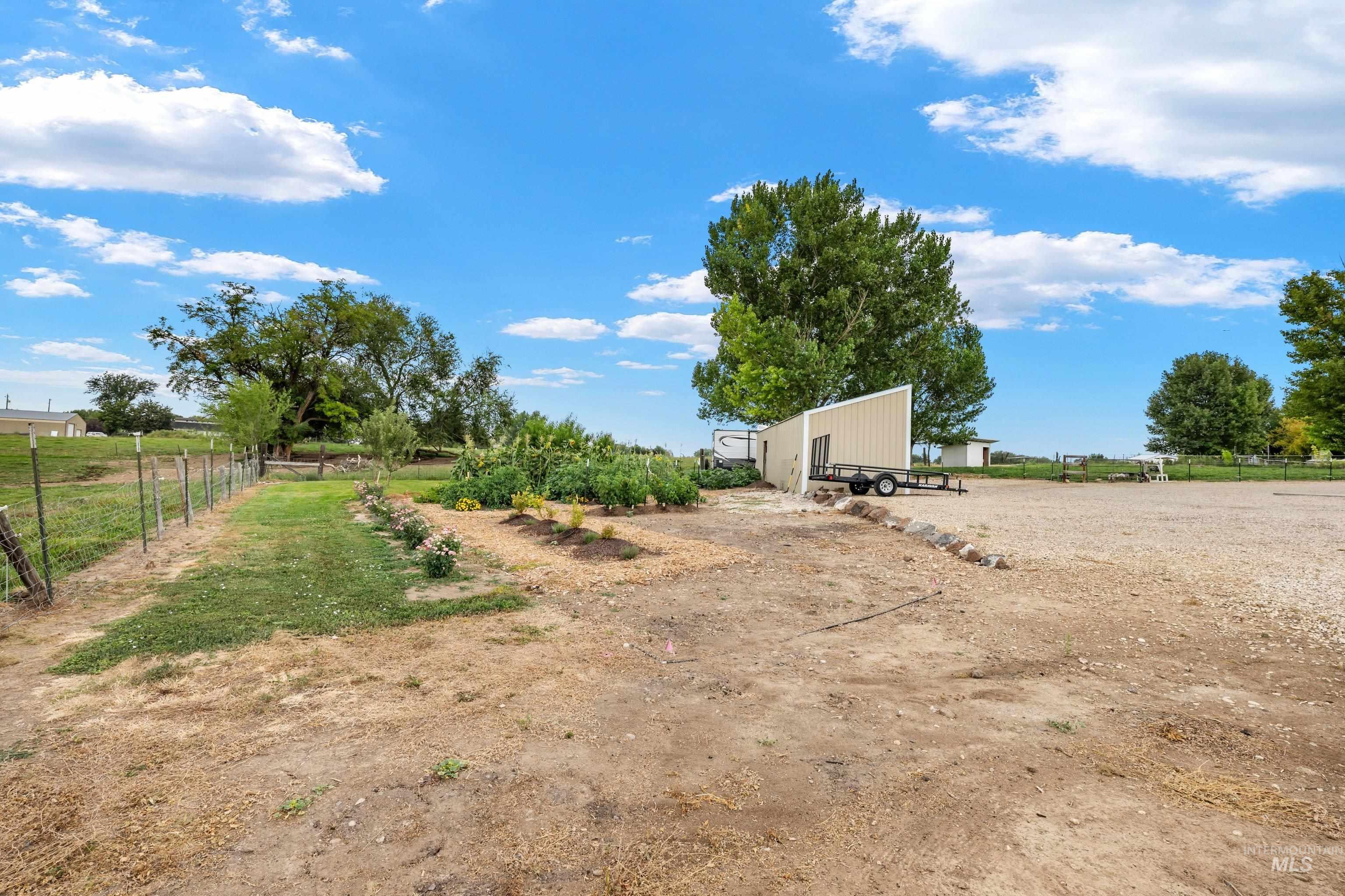 35 S Pit Lane Property Photo 38