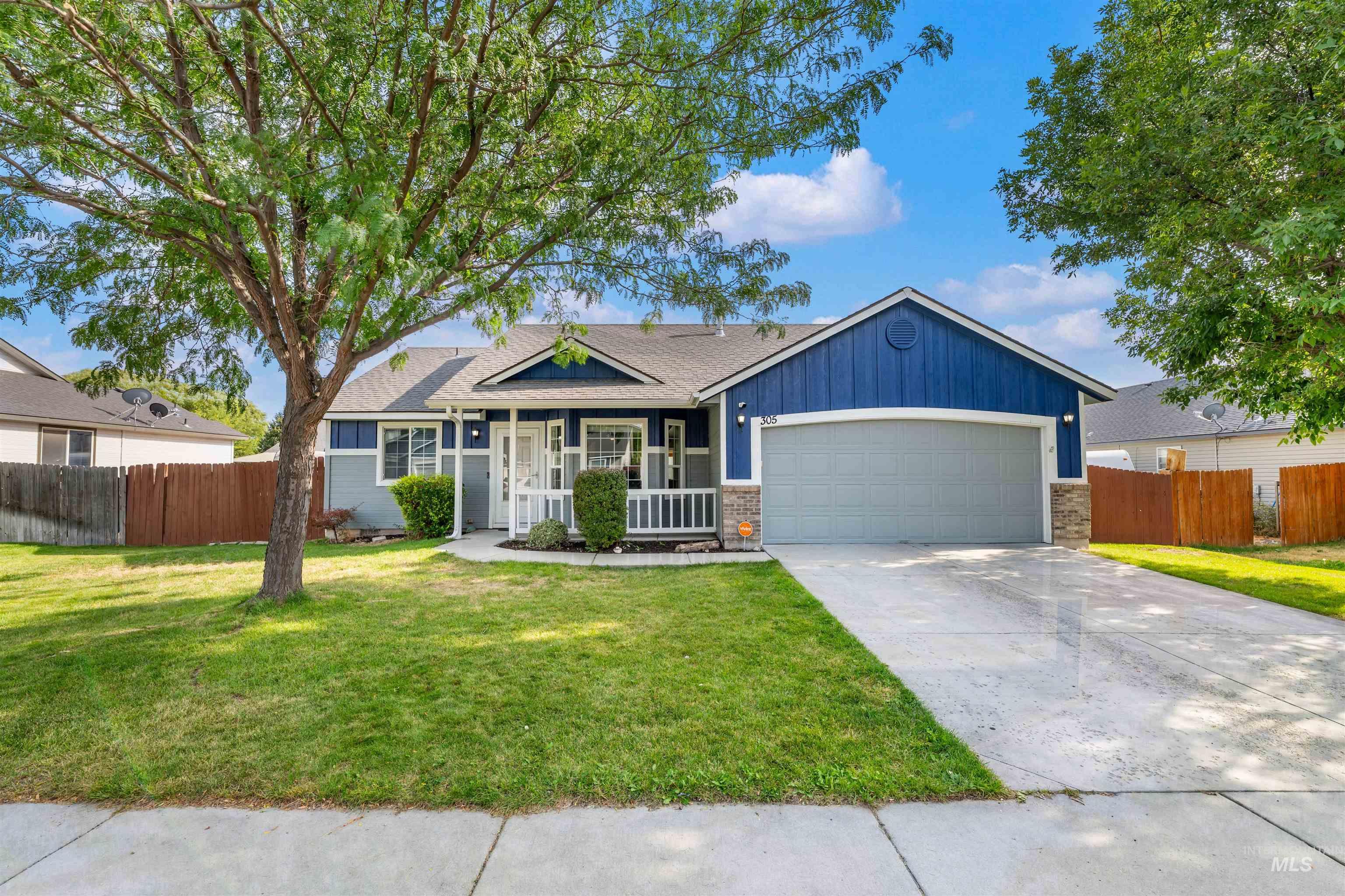 305 W Quaking Aspen Ln. Property Photo 2