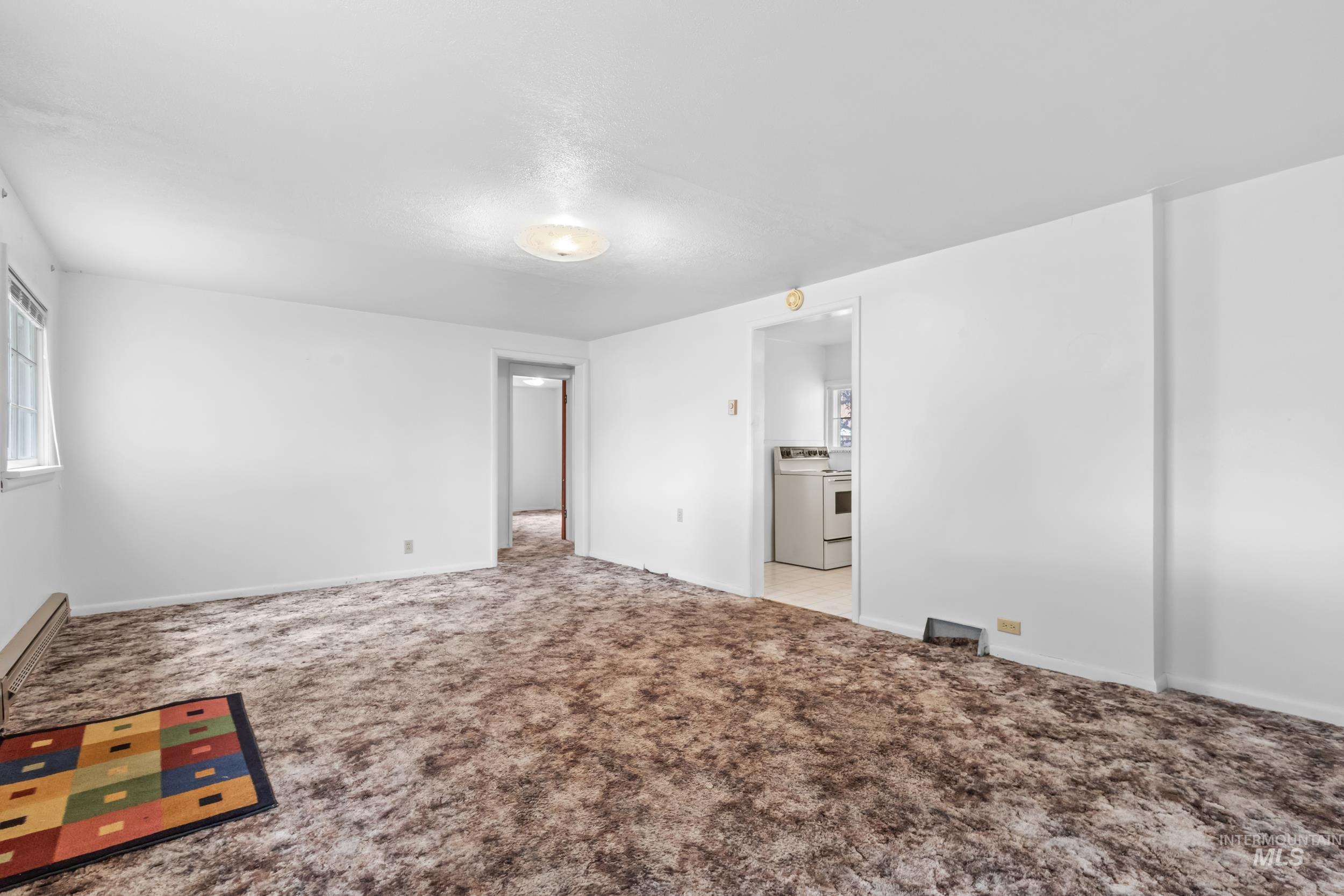 410 E Custer St Property Photo 43