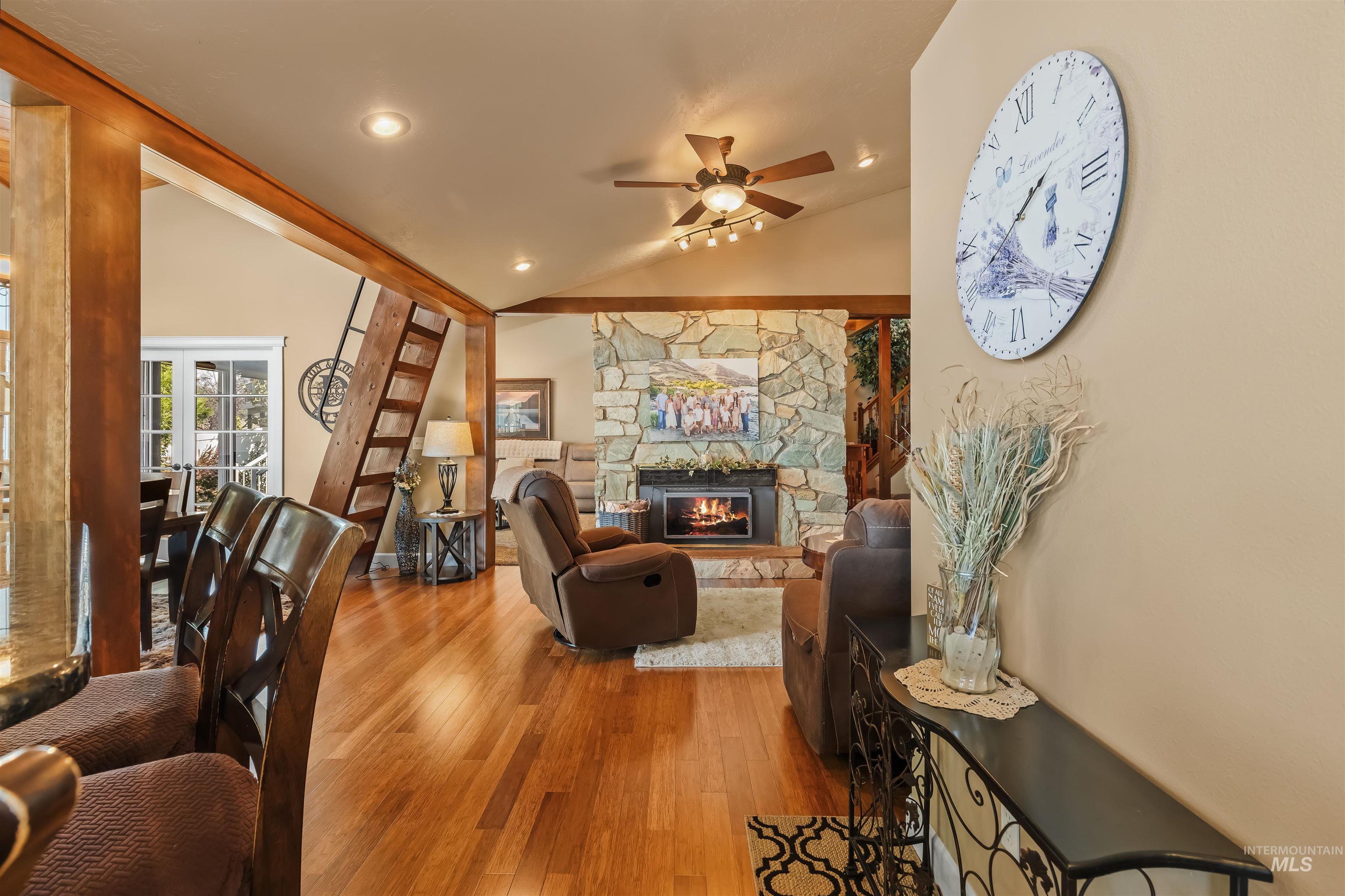 2953 Riverview Terrace Property Photo 9