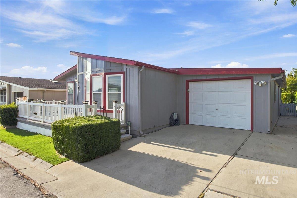 1907 W Flamingo Ave Property Photo 2