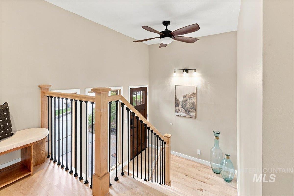 5203 N Sorrento Dr Property Photo 7