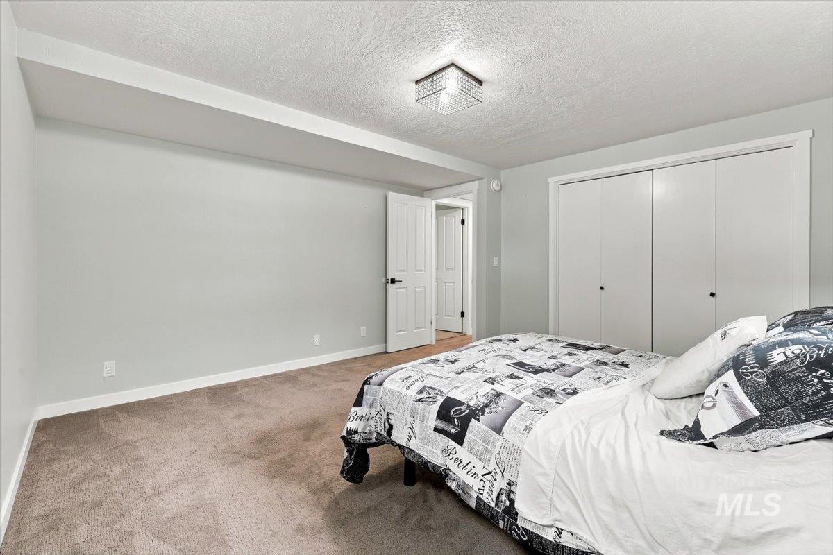 5203 N Sorrento Dr Property Photo 43