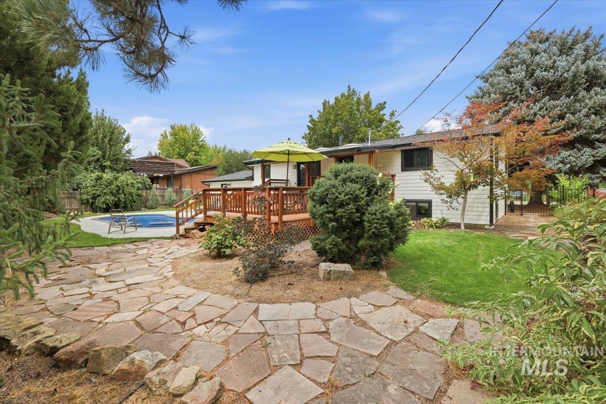 5203 N Sorrento Dr Property Photo 50